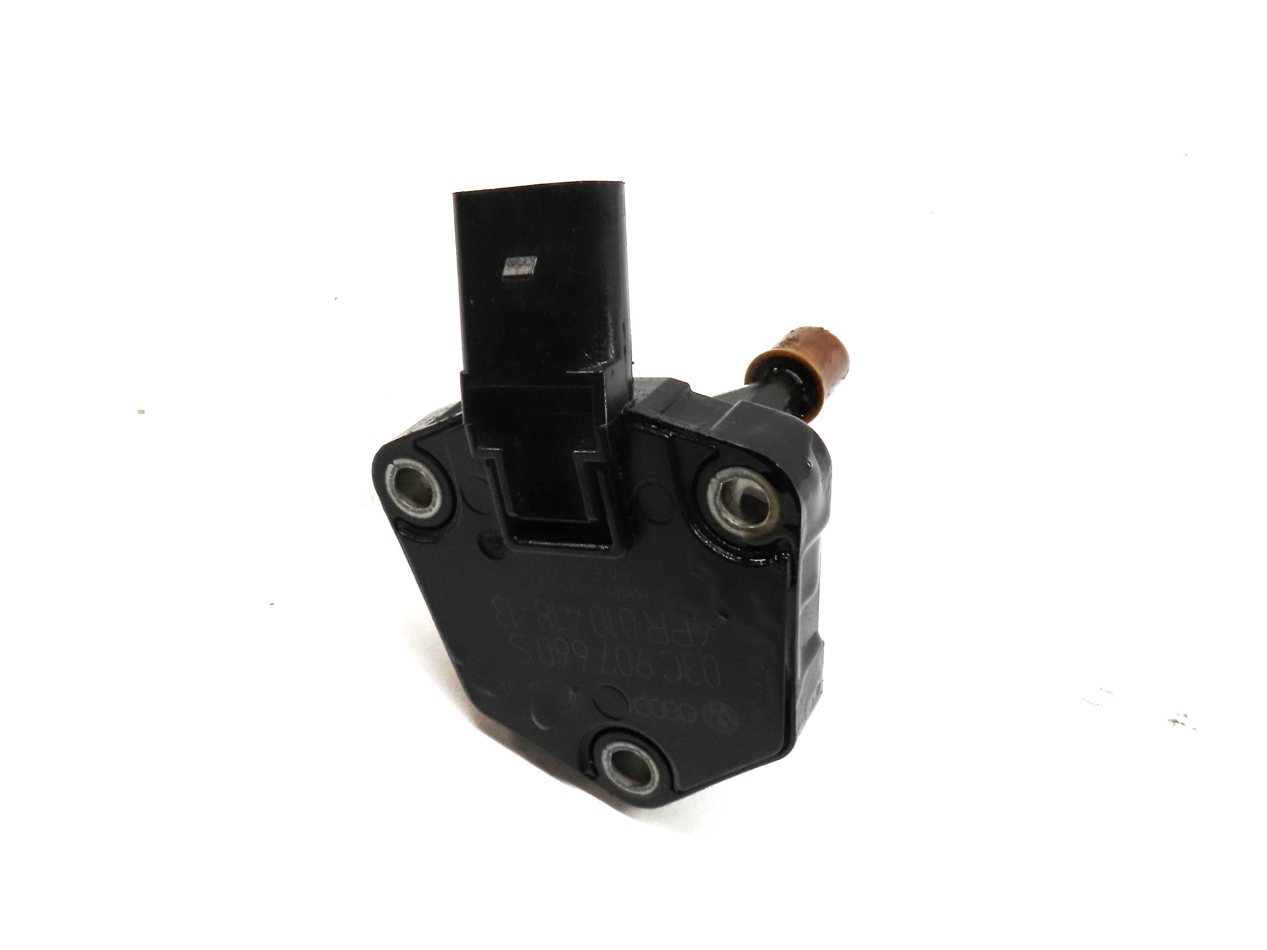 2017 AUDI Q5 (B8 8R) 3.0L (CTUC) ENGINE MOTOR OIL LEVEL SENSOR — exact item pictured